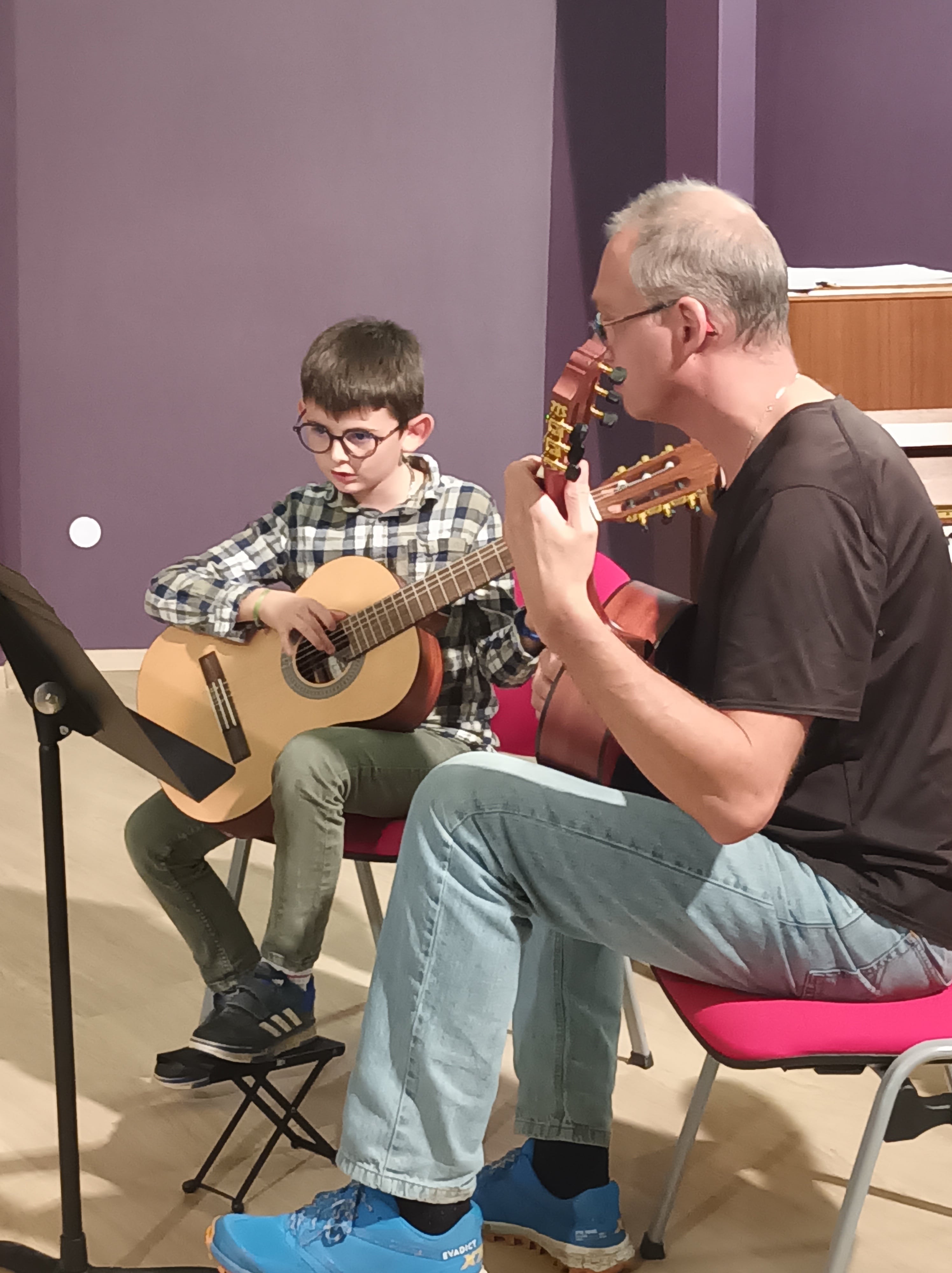 Article Classe de guitare de l'activite Guitare