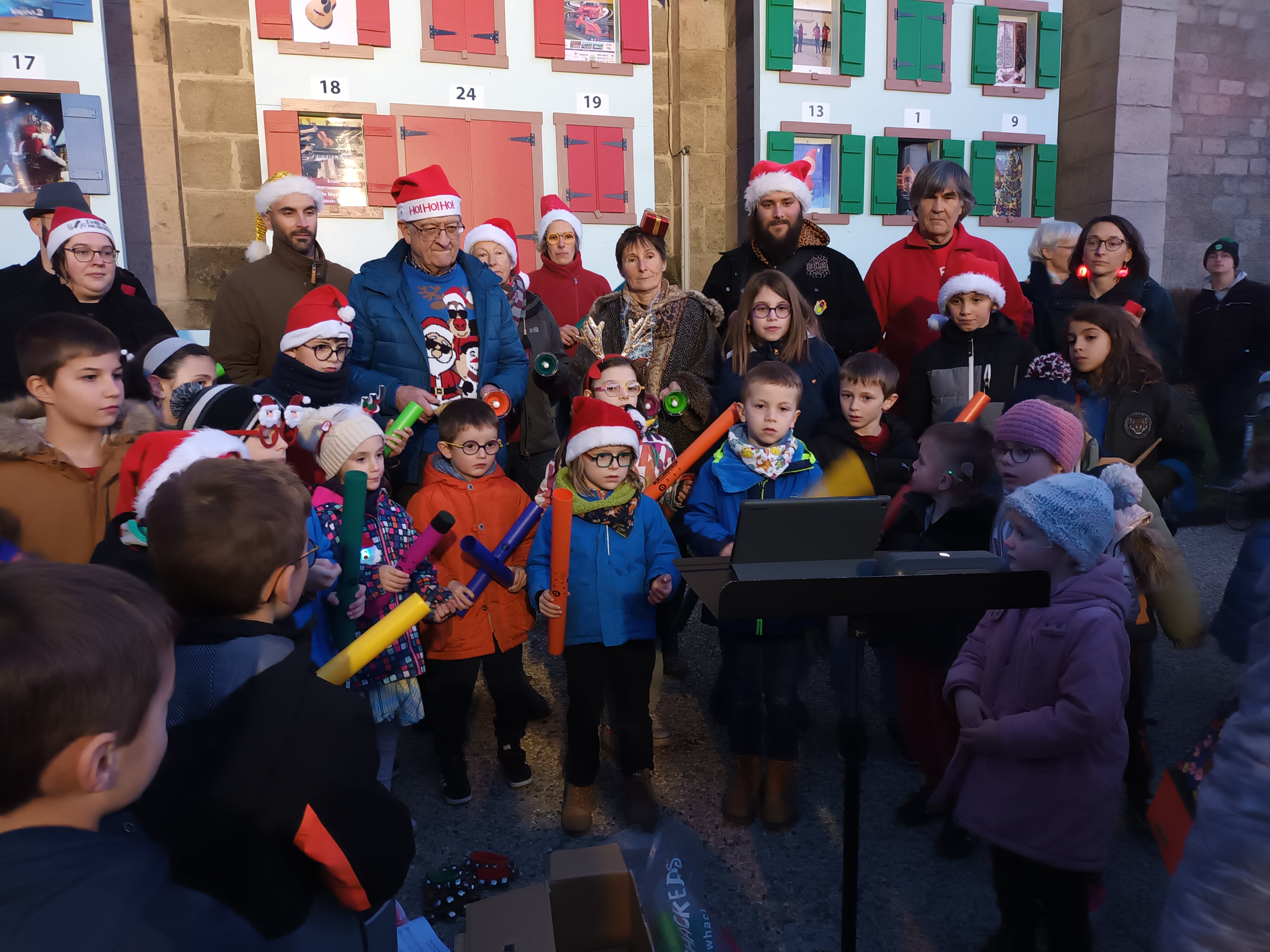 Image album concert de Noel ouverture de la porte du calendrier